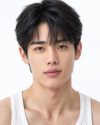 Ren, a person in the library